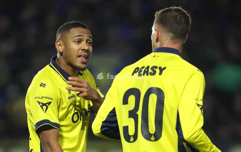 Union's Guilherme Smith and Union's Raul Florucz pictured during a soccer match between Royale Union Saint-Gilloise and Cercle Brugge, Sunday 25 October 2026 in Brussels, on day 9 of the 2026-2027 'Jupiler Pro League' first division of the Belgian championship