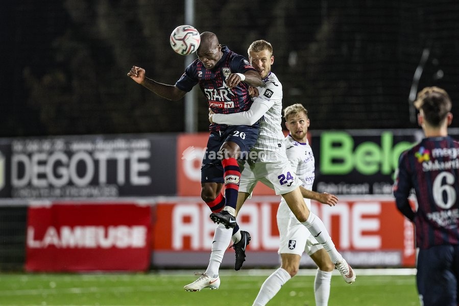 Liege's Harrison Harry Ondo-Eyi and Patro Eisden's Kjetil Borry fight for the ball during a soccer match between RFC Liège and Patro Eisden Maasmechelen, on Sunday 25 October 2026 in Liege, on day 8 of the 2026-2027 'Challenger Pro League' second division of the Belgian championship