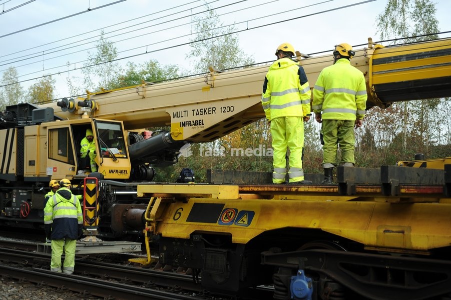 Illustration picture shows a tour of the Infrabel construction site where two switches are being installed as part of the RER project between Ottignies and Brussels, on Monday 26 October 2026