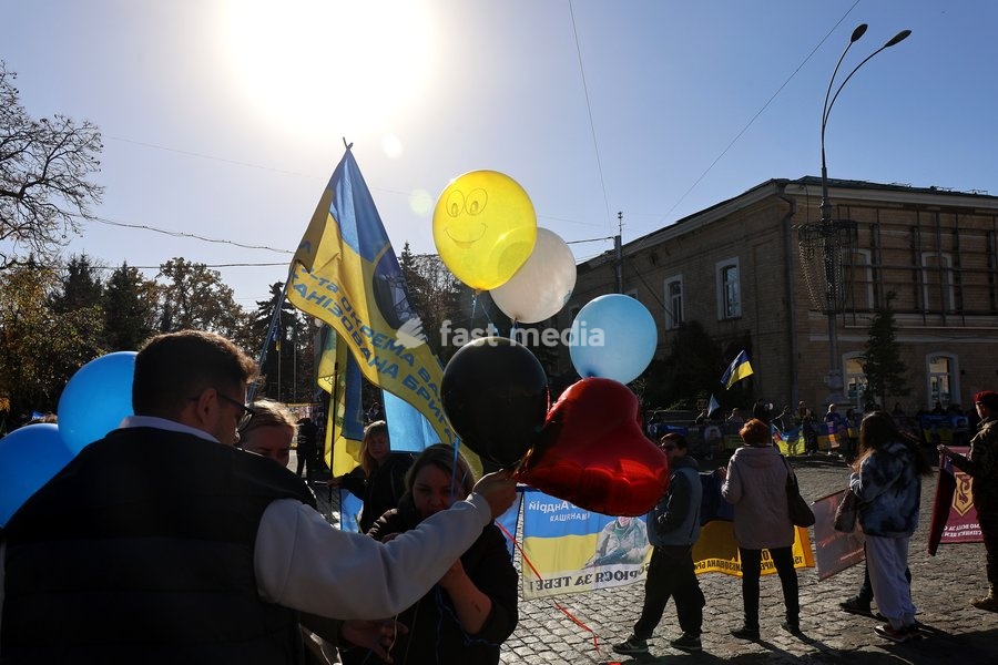 Demonstrators release balloons into the sky during the “Don’t Stay Silent! Captivity Kills!” rally in support of Ukrainian prisoners of war and MIAs, Kharkiv, Ukraine, October 25, 2026