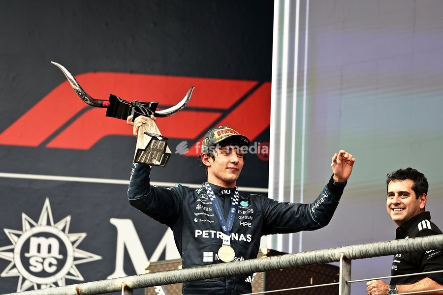 AUSTIN, UNITED STATES - OCTOBER 25: Andrea Kimi Antonelli of Italy driving the (12) Mercedes-AMG PETRONAS F1 Team Mercedes W17 on track during the race of the Formula 1 MSC Cruises United States Grand Prix 2026 at Circuit of the Americas on October 25, 2026 in Austin, United States