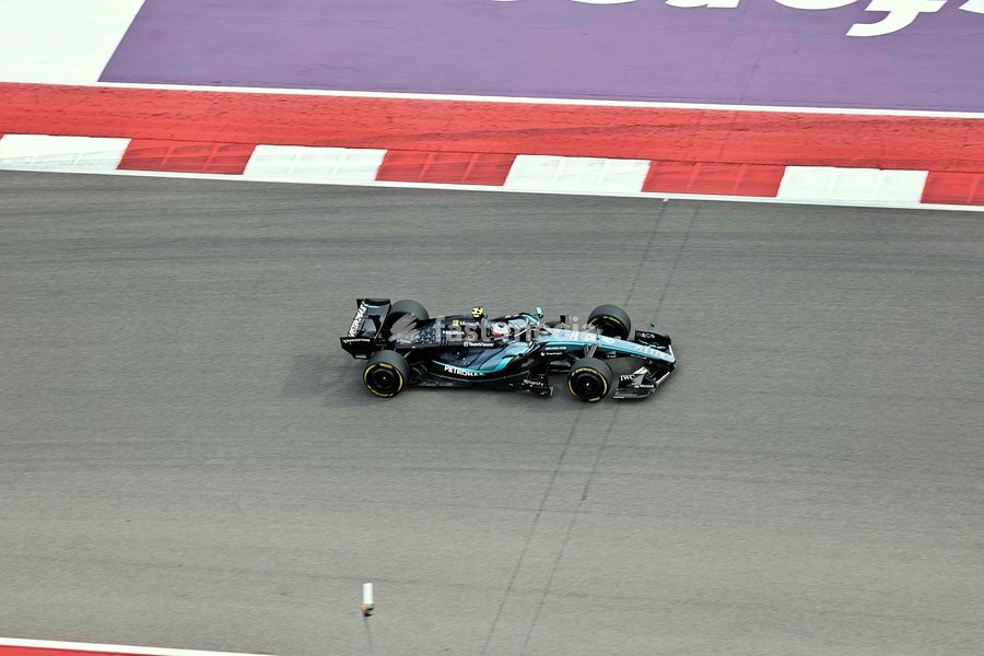 AUSTIN, UNITED STATES - OCTOBER 25: Andrea Kimi Antonelli of Italy driving the (12) Mercedes-AMG PETRONAS F1 Team Mercedes W17 on track during the race of the Formula 1 MSC Cruises United States Grand Prix 2026 at Circuit of the Americas on October 25, 2026 in Austin, United States