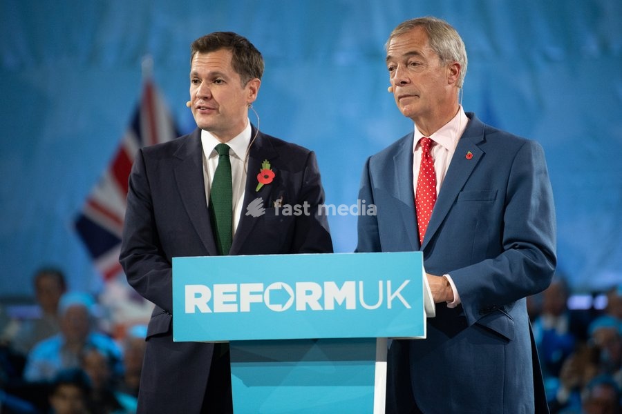 Robert Jenrick - Reform UK Chancellor and Nigel Farage - Reform UK Leader speaks at Reform UK's Economic Rescue Plan Press Conference at The Lindley Hall, London, England, UK on Monday 26 October, 2026