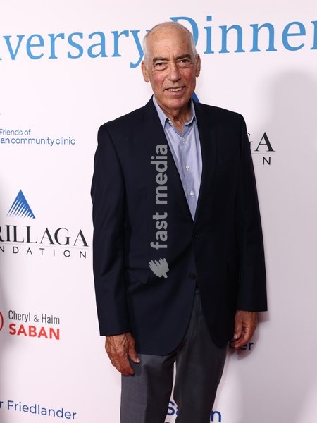 Saban Community Clinic's 50th Anniversary Dinner Gala