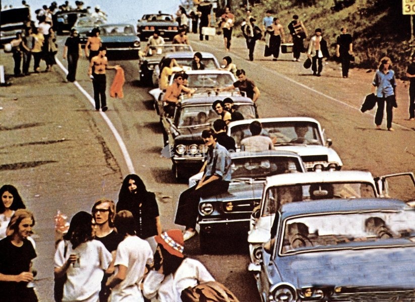 Woodstock, 1960er, 1960s, 1969, Auto, Autocade, Autokolonne, Besucher, Motorcade, Woodstock, Woodstock - Three Days Of Love And Music, car, cars, spectators, Woodstock, 1960er, 1960s, 1969, Auto, Autocade, Autokolonne, Besucher, Motorcade, Woodstock, Woodstock - Three Days Of Love And Music, car,…