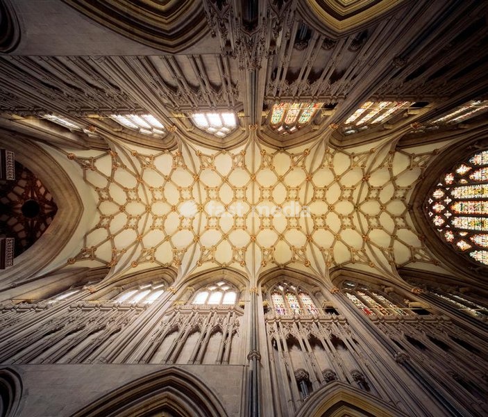 Wells (Somerset, England) Wells Cathedral, built between 1175 and 1490. Interior view of the choir ceiling. Photo by Florian Monheim