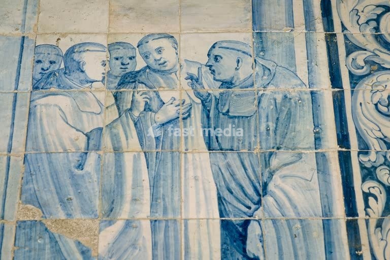 Barcelos (Minho, Portugal), Church – Igrejo de Nossa Senhora do Terço (church from Benedictine convent founded in 1705; furnishings from 18th century). Monks in dispute. Azulejo painting (fayence tiles). 18th century