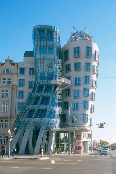 Prague – Praha (Czech Republic), Dancing House – Rasinovo nabrezi (built 1996; architect: Vladimir Milunic and Frank O. Gehry). Exterior. Photo, 2004