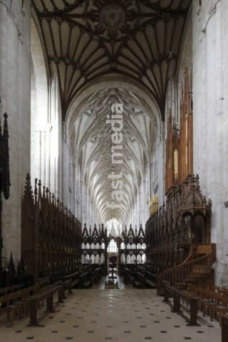 Winchester (Hampshire, England), Winchester Cathedral (built from 1079; choir rebuilt from 1200, nave rebuilt 2nd half of 14th c.). Interior view. Photo