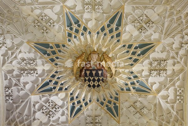 Winchester (Hampshire, England), Winchester Cathedral (built from 1079; choir rebuilt from 1200, nave rebuilt 2nd half of 14th c.). Partial view: ceiling. Photo