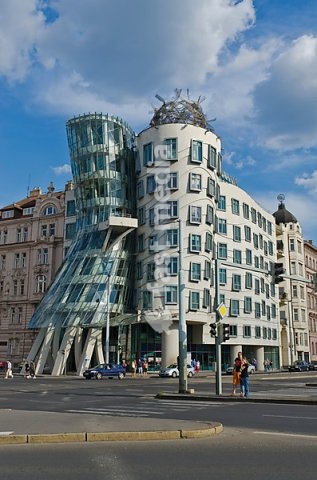 Tančící dům, the Dancing House, designed by Canadian-American architect Frank Gehry and completed in 1996, Prague, Czech Republic, Europe