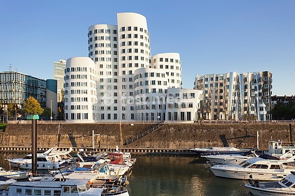 Neuer Zollhof, Gehry Buildings, Media Harbour, Düsseldorf, North Rhine-Westphalia, Germany