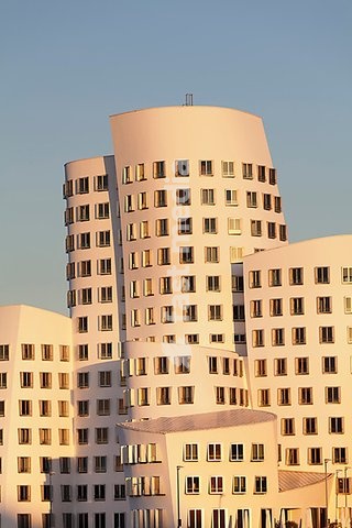 Neuer Zollhof, Gehry Buildings, Media Harbour, Düsseldorf, North Rhine-Westphalia, Germany