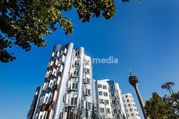 Neuer Zollhof or Gehry Bauten buildings, Media Harbour, Düsseldorf, North Rhine-Westphalia, Germany