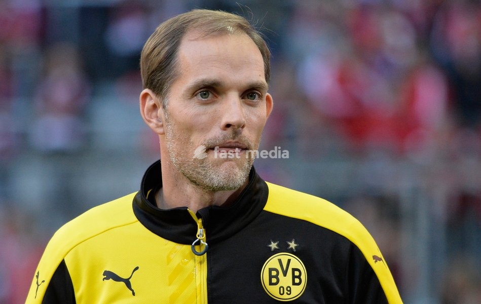 Trainer Thomas Tuchel (Borussia Dortmund) // during the German Bundesliga 8th round match between FC Bayern Munich and Borussia Dortmund at the Allianz Arena in Muenchen, Germany on 2015/10/04. EXPA Pictures