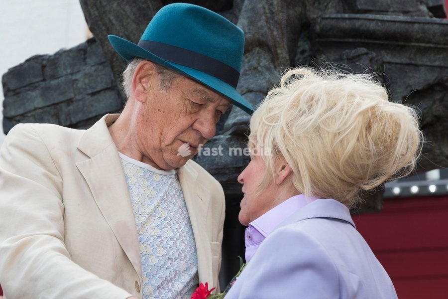 Sir Ian McKellen with Barbara Windsor. Unveiling ceremony for the Joan Littlewood sculpture by Philip Jackson in Theatre Square outside Theatre Royal Stratford East