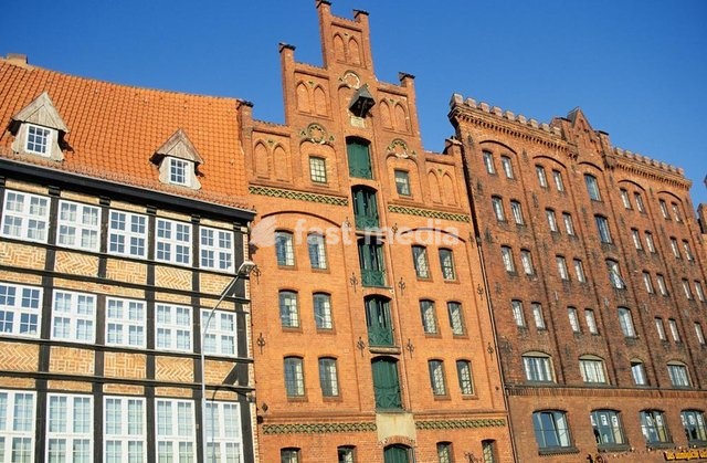 Lübeck (Schleswig-Holstein), Altstadt, An der Untertrave. Speicherhäuser an der Untertrave. Foto, 2007