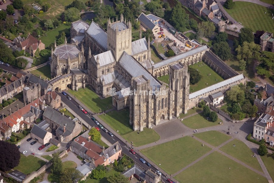 Wells Cathedral, Somerset, 2006. Seat of the Bishop of Bath and Wells, the cathedral is substantially in the Early English style typical of the late 12th and early 13th centuries