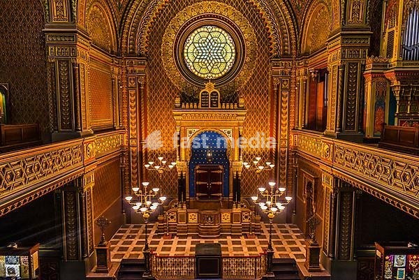 Bima, altar, Spanish Synagogue, interior shot, Josefov, Jewish Quarter, Prague, Bohemia, Czech Republic
