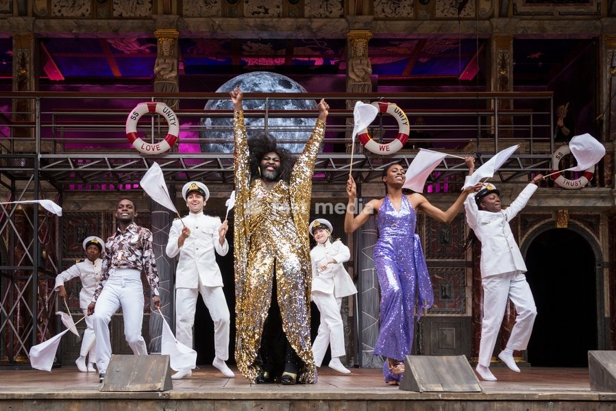 John Pfumojena, Le Gateau Chocolat, Anita-Joy Uwajeh. Photocall for William Shakespeare's Twelfth Night directed by Emma Rice at the Globe Theatre, Shakespeare's Globe. With Marc Antolin (Sir Andrew Aguecheek), Carly Bawden (Maria), Nandi Bhebhe (Fabian), Le Gateau Chocolat (Feste), Tony…