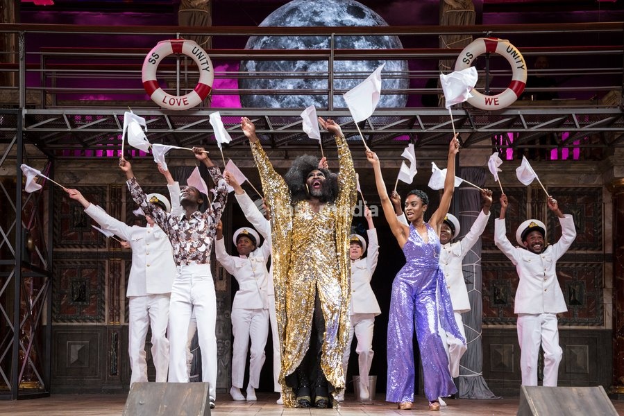 John Pfumojena, Le Gateau Chocolat, Anita-Joy Uwajeh. Photocall for William Shakespeare's Twelfth Night directed by Emma Rice at the Globe Theatre, Shakespeare's Globe. With Marc Antolin (Sir Andrew Aguecheek), Carly Bawden (Maria), Nandi Bhebhe (Fabian), Le Gateau Chocolat (Feste), Tony…