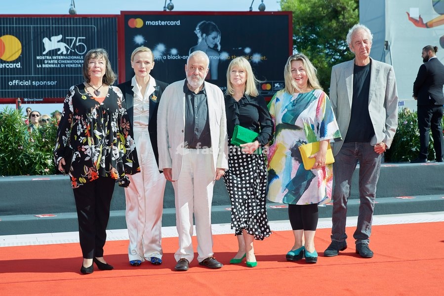Marion Bailey, Maxine Peake, Director Mike Leigh, Georgina Lowe, Suzie Davies and Dick Pope walk the red carpet ahead of the 'Peterloo' screening during the 75th Venice Film Festival at Sala Grande on September 1, 2018 in Venice, Italy. (0)