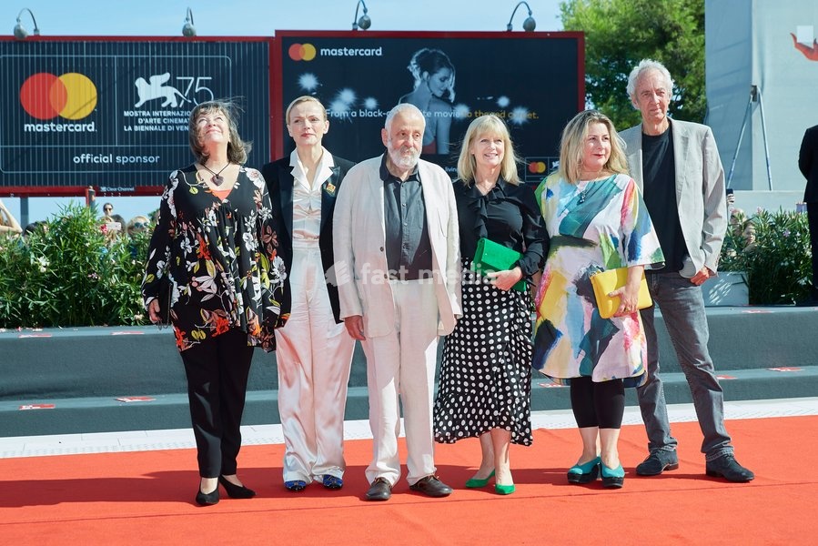 Marion Bailey, Maxine Peake, Director Mike Leigh, Georgina Lowe, Suzie Davies and Dick Pope walk the red carpet ahead of the 'Peterloo' screening during the 75th Venice Film Festival at Sala Grande on September 1, 2018 in Venice, Italy. (0)