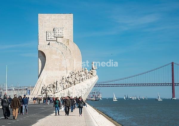 Monument of Discoveries, Padrão dos Descobrimentos with Ponte 25 de Abril, Promenade at the Rio Tajo, Belem, Lisbon, Portugal