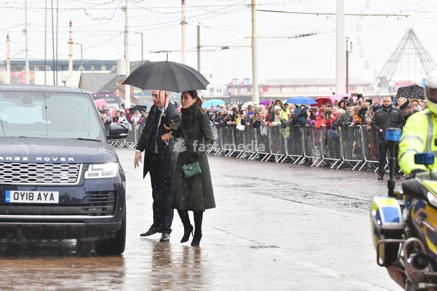 The Duke and Duchess of Cambridge travelled north on Wednesday for a jam-packed and slightly rainy day out in Blackpool. William and Kate started with a visit to the town's iconic Blackpool Tower (0)