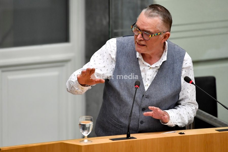 Groen's Bart Caron pictured during a plenary session at the Flemish Parliament in Brussels, Wednesday 22 May 2019