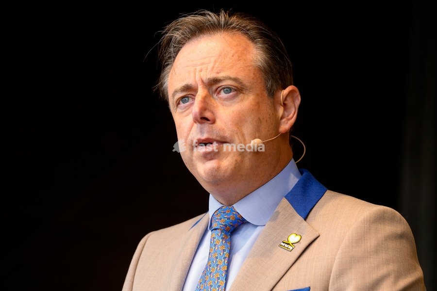 N-VA chairman Bart De Wever delivers a speech at the yearly family day of conservative Flemish nationalist party N-VA, on Saturday 25 May 2019 at the Planckendael animal park in Muizen