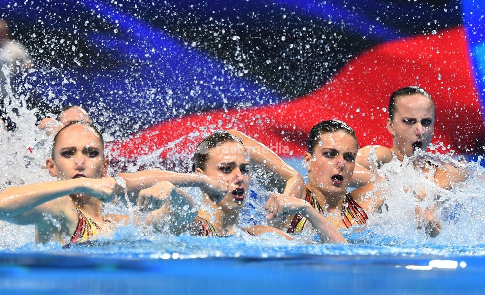 (190719) -- GWANGJU, July 19, 2019 () -- Team Russia compete during the women's team free final of artistic swimming at FINA World Championships in Gwangju, South Korea on July 19, 2019