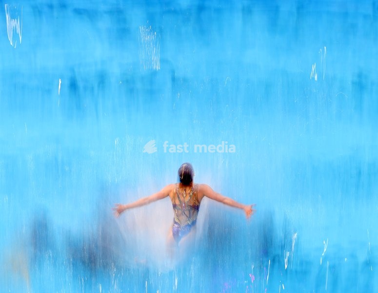 (190720) -- GWANGJU, July 20, 2019 () -- An athlete of Russia competes during the women's team free combination final of artistic swimming event at the Gwangju 2019 FINA World Championships in Gwangju, South Korea on July 20, 2019