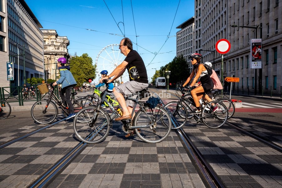 Illustration shows people enjoying the Car Free Sunday in the Brussels Capital region, Sunday 22 September 2019. In several cities and towns across Belgium a Sunday without cars or other motorized transport is organized