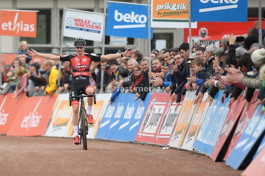 Belgian Michael Vanthourenhout celebrates as he crosses the finish line to win the men's elite race at the Berencross Meulebeke, the second race in the 'Ethias Cross' competition, Saturday 05 October 2019, in Meulebeke