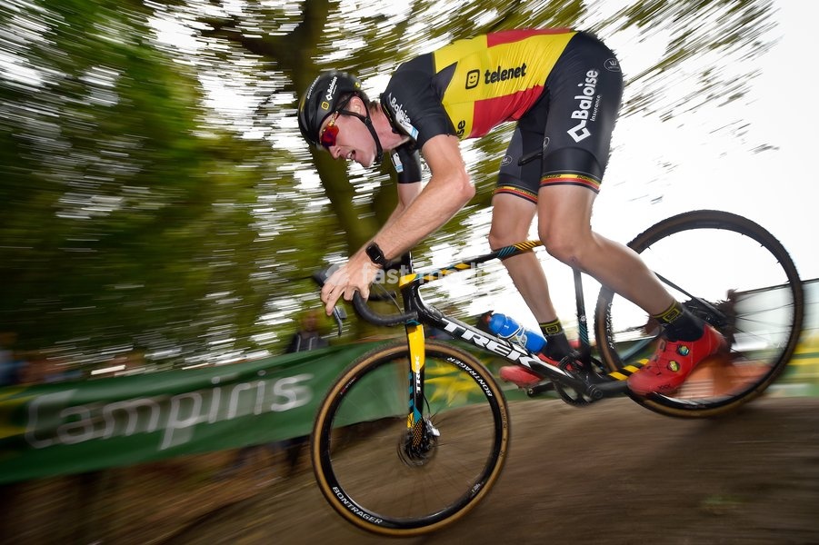 Belgian Toon Aerts pictured in action during the men's elite race at the Berencross Meulebeke, the second race in the 'Ethias Cross' competition, Saturday 05 October 2019, in Meulebeke