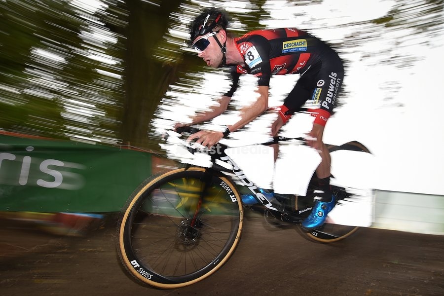 Belgian Eli Iserbyt pictured in action during the men's elite race at the Berencross Meulebeke, the second race in the 'Ethias Cross' competition, Saturday 05 October 2019, in Meulebeke