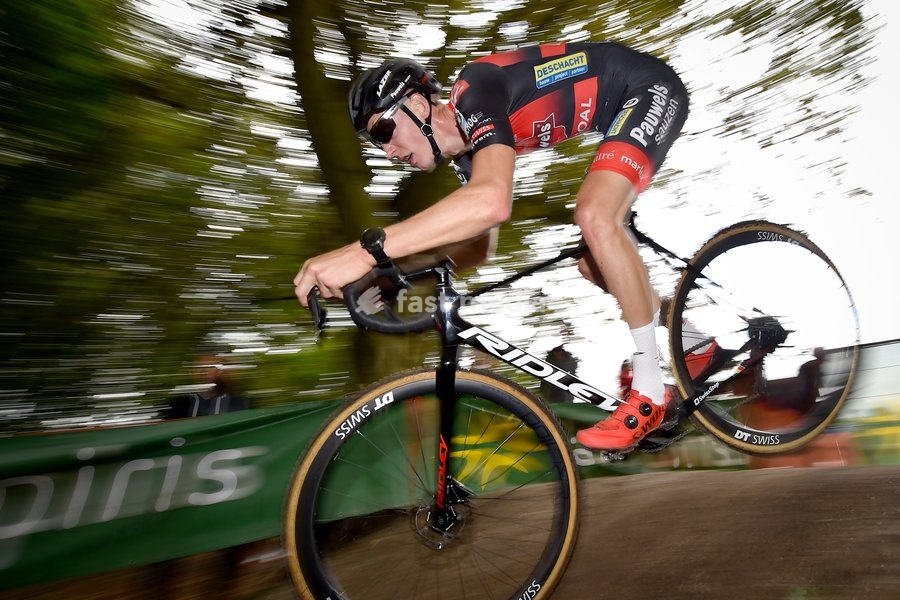 Belgian Michael Vanthourenhout pictured in action during the men's elite race at the Berencross Meulebeke, the second race in the 'Ethias Cross' competition, Saturday 05 October 2019, in Meulebeke
