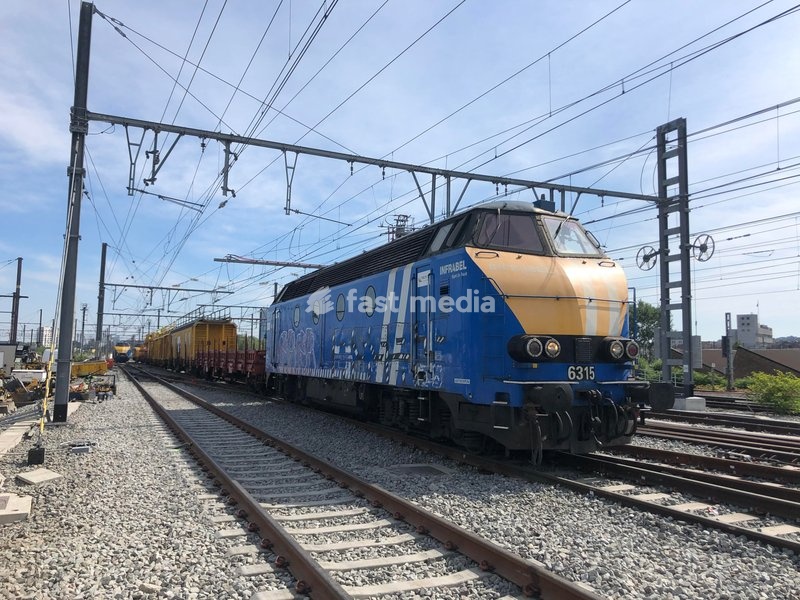 Infrabel railway works between Bruxelles Midi/ Brussel Zuid/ Brussels South and Anderlecht, Friday 12 June 2020