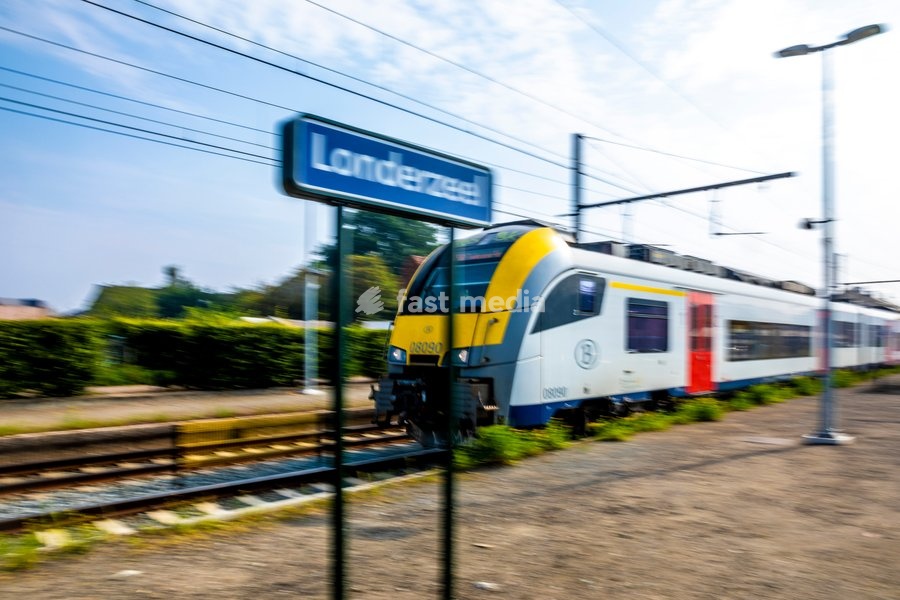 Illustration picture shows the train station of Londerzeel, during a press moment of railway infrastructure company Infrabel, Thursday 13 August 2020. Infrabel will install a pilot project at the train station, to prevent people from running on the tracks