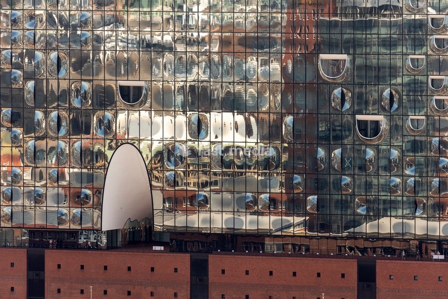 Hamburg, Elbphilharmonie, Glasfassade, Blick vom Turm der Michaeliskirche