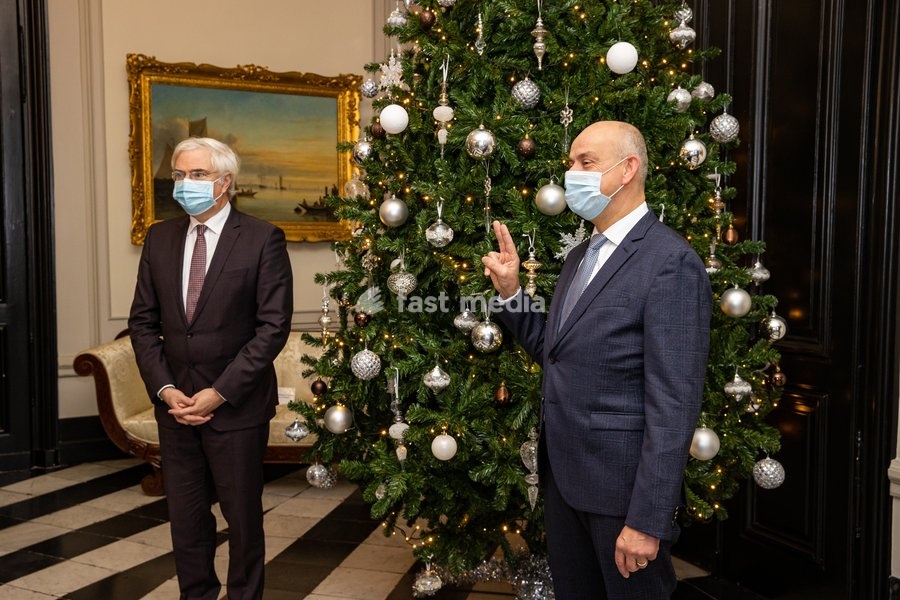 West-Flanders province governor Carl Decaluwe, Meulebeke new mayor Dirk Verwilst pictured during the oath ceremony for the new mayor of Meulebeke, Friday 18 December 2020, at the province governor's offices in Brugge