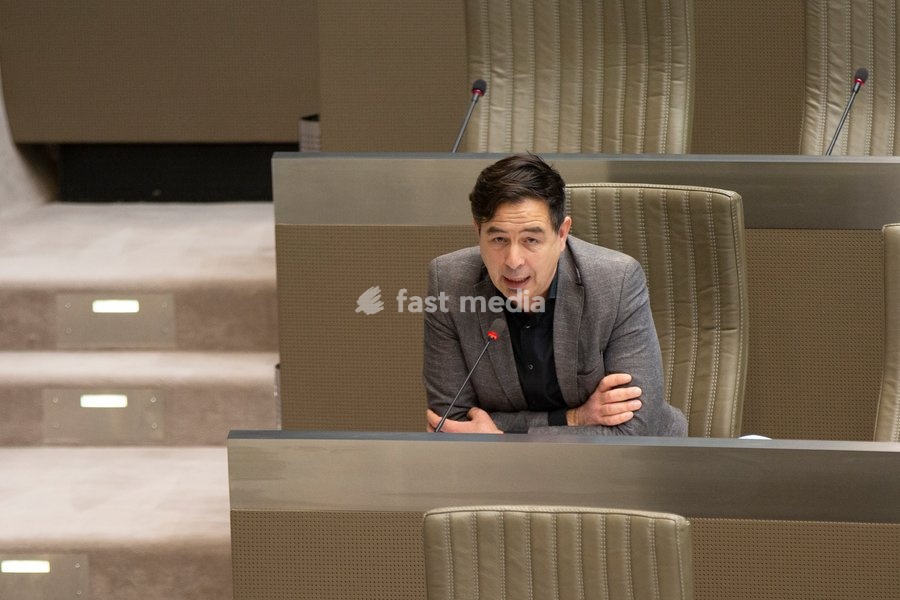Groen's Johan Danen pictured during a plenary session of the Flemish Parliament in Brussels, Wednesday 13 January 2021