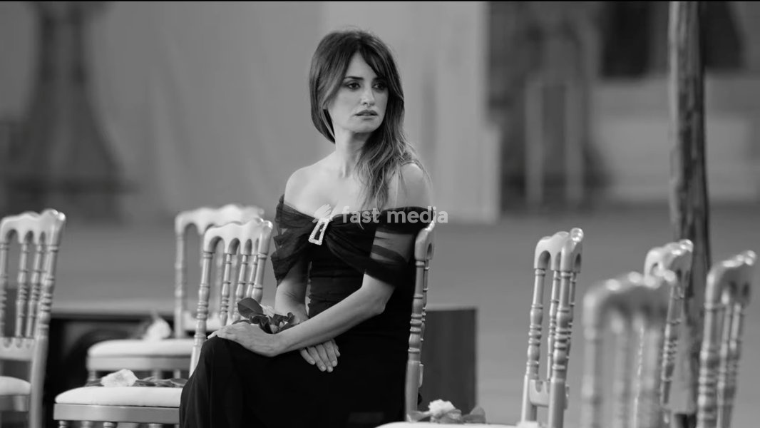 Paris Fashion Week 2021 Screenshots of The Spring-Summer 2021 Haute Couture Showâ€” CHANEL Shows 26 January 2021 Taken from The film of the show directed by photographer, filmmaker and graphic designer Anton Corbijn