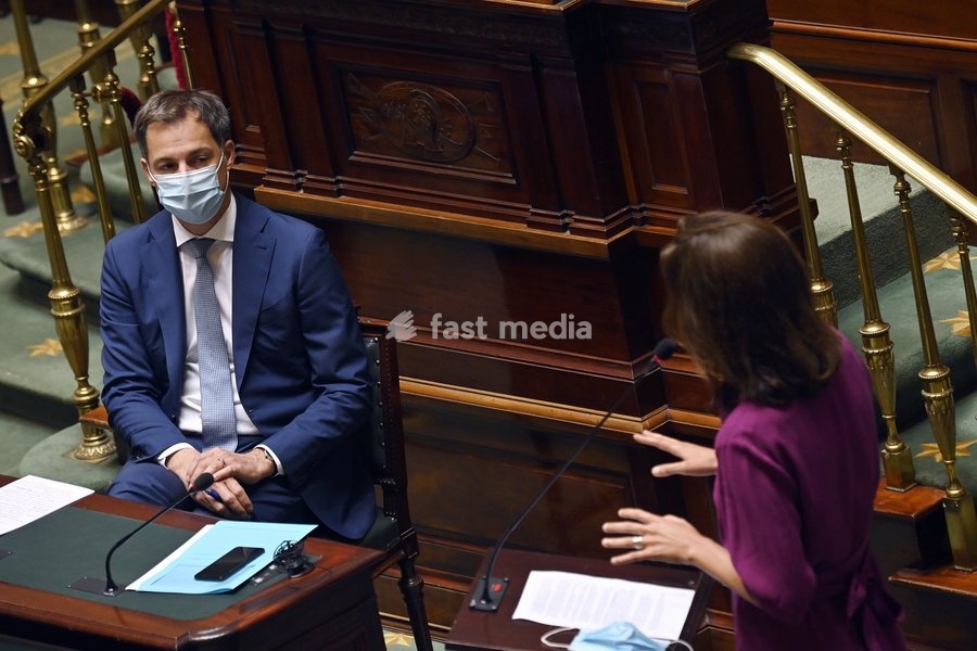 Prime Minister Alexander De Croo and N-VA's Valerie Van Peel pictured during a plenary session of the chamber at the federal parliament in Brussels, Thursday 03 June 2021