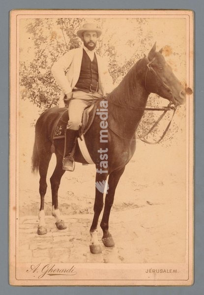 Portrait of an unknown man on a horse. Photo, 1880–1910, A. Gherardi. Inv. Nr. RP-F-F18765 Amsterdam, Rijksmuseum