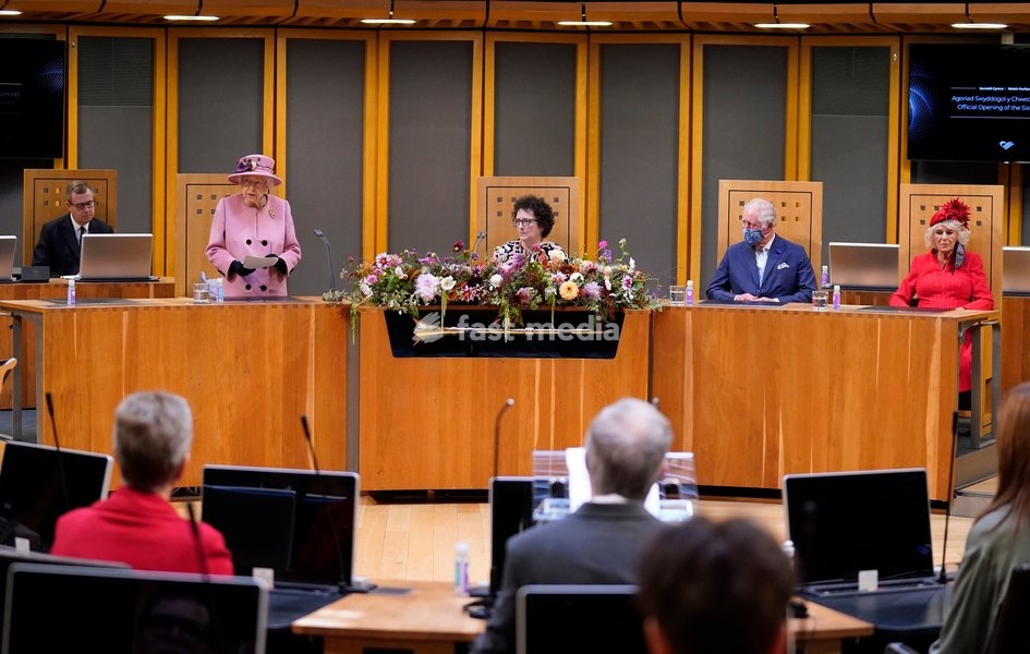 Queen Elizabeth II addresses the Senedd inside the Siambr (Chamber) during the ceremonial opening of the Sixth Senedd in Cardiff. Picture date: Thursday October 14, 2021