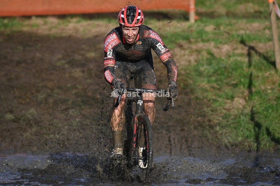 Belgian Laurens Sweeck pictured in action during the men's elite race of the Kermiscross cyclocross event in Ardooie, Thursday 21 October 2021