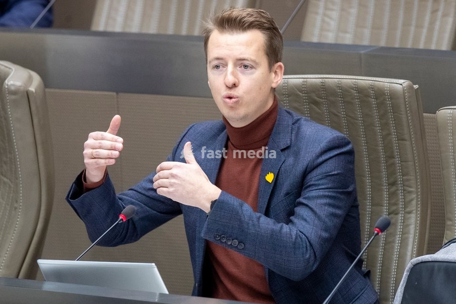 Vooruit's Hannes Anaf pictured during a plenary session of the Flemish Parliament in Brussels, Wednesday 22 December 2021