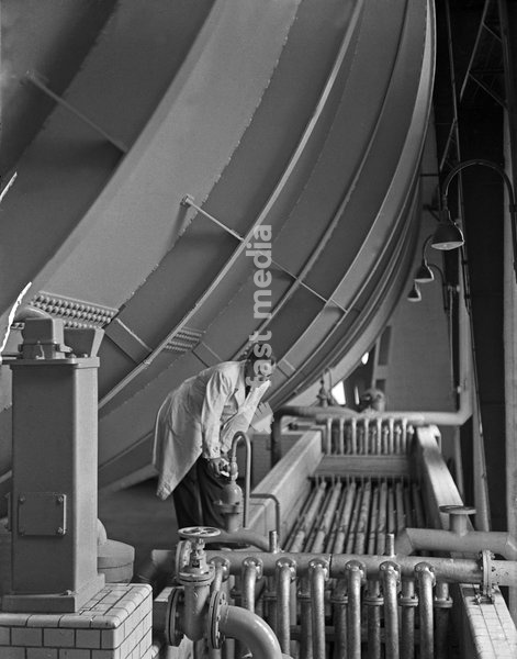 In der Aerodynamische Versuchsanstalt in Göttingen, Deutschland 1930er Jahre. At the aerodynamic research centre at Goettingen, Germany 1930s